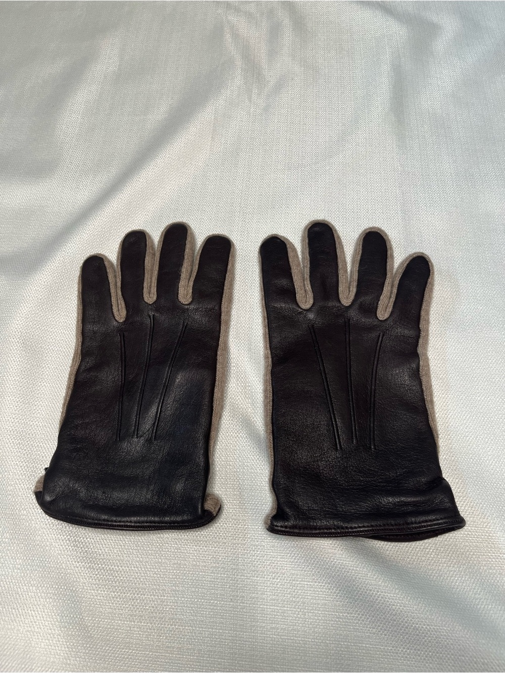 Saks Fifth Avenue Cashmere and Leather Driving Gloves Made in Italy